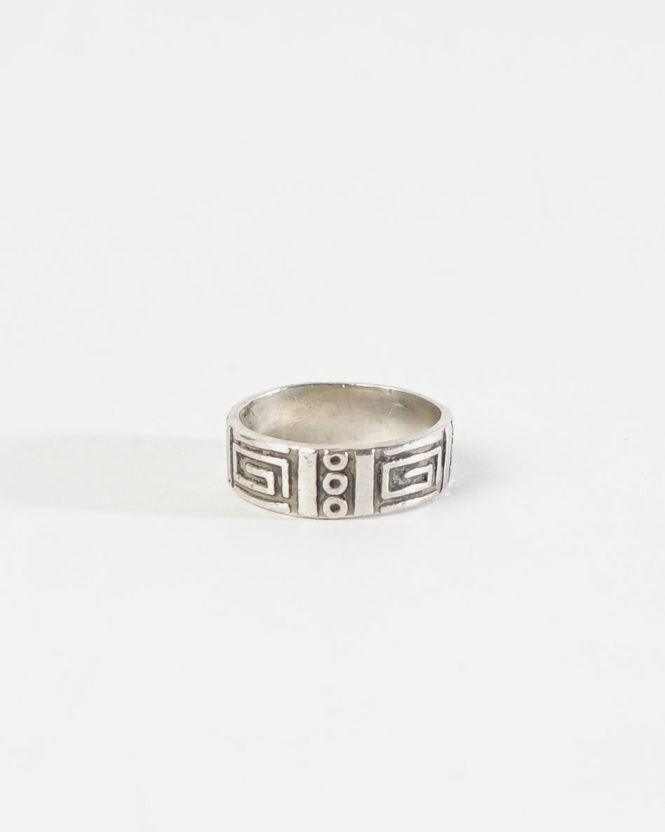 Ring – Front General Store