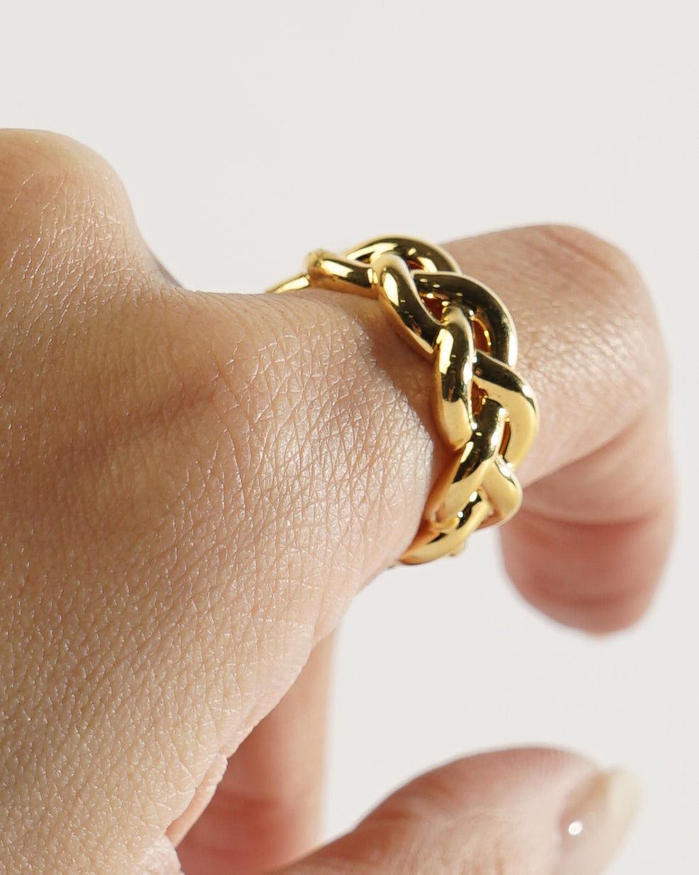 14k Gold Ring / size: 6