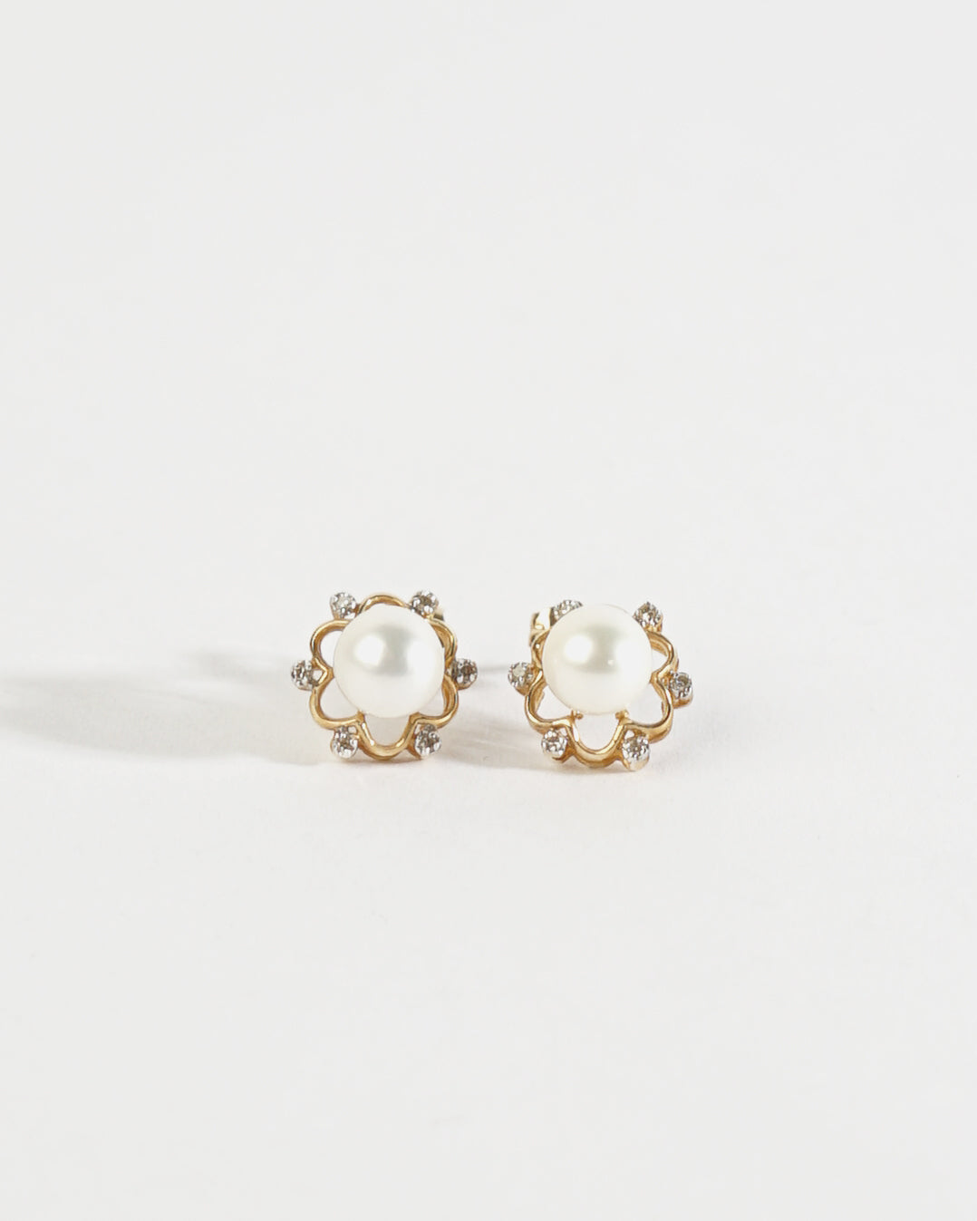 14k Gold x Pearl / Diamonds Earring