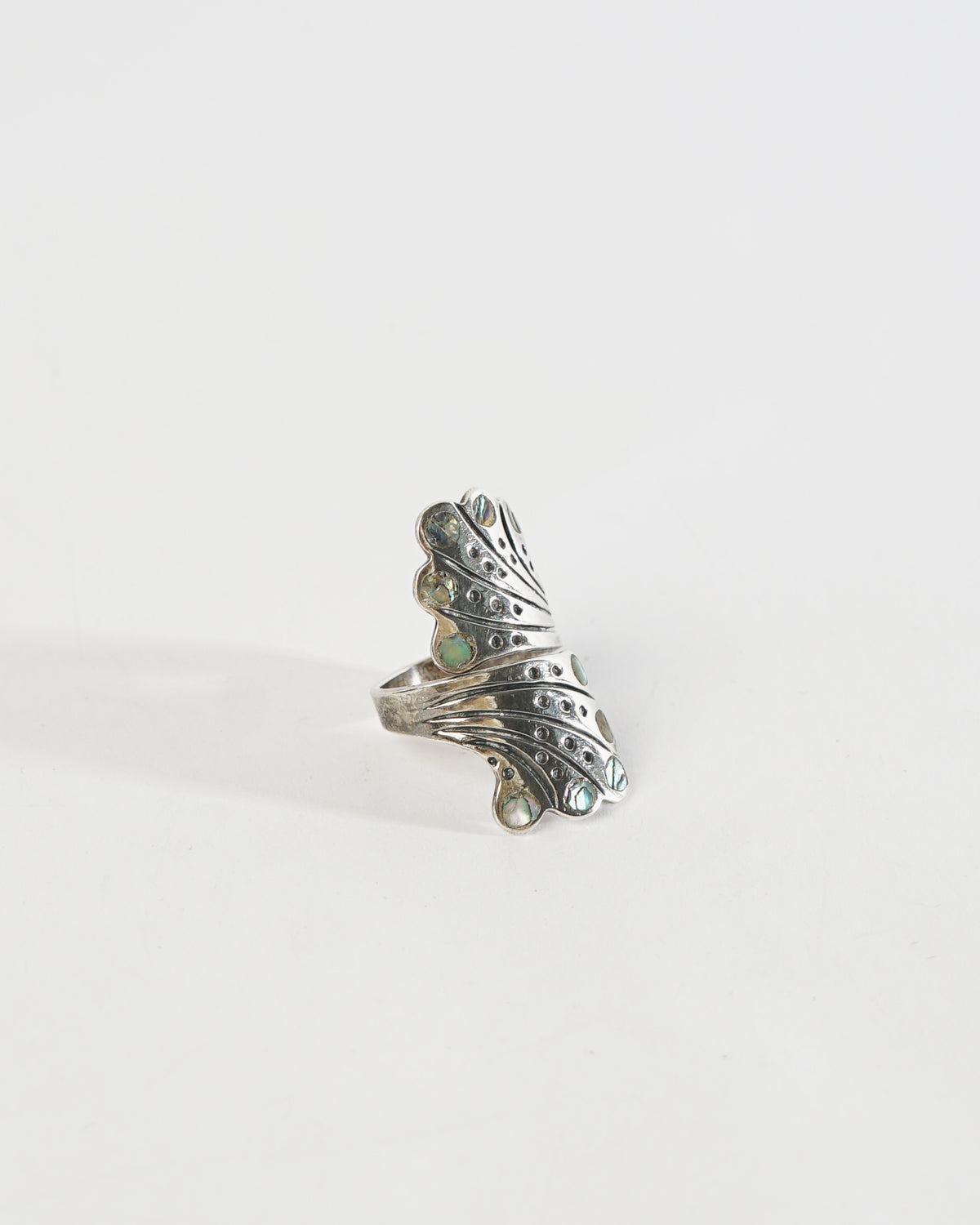 Silver Wrap Ring w/ Shell / size: 8.5