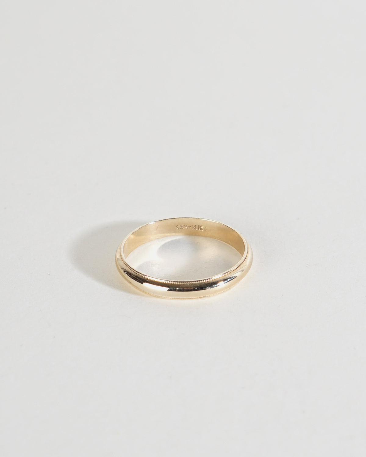 14k Gold Band Ring / size: 11