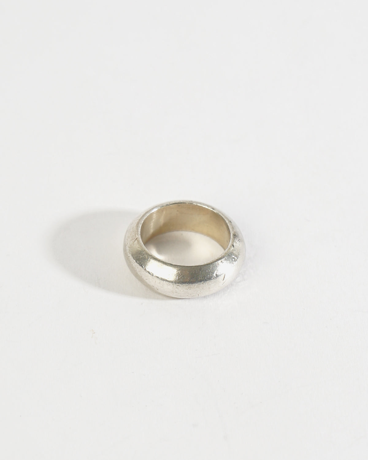 Silver Band Ring / size: 8.5