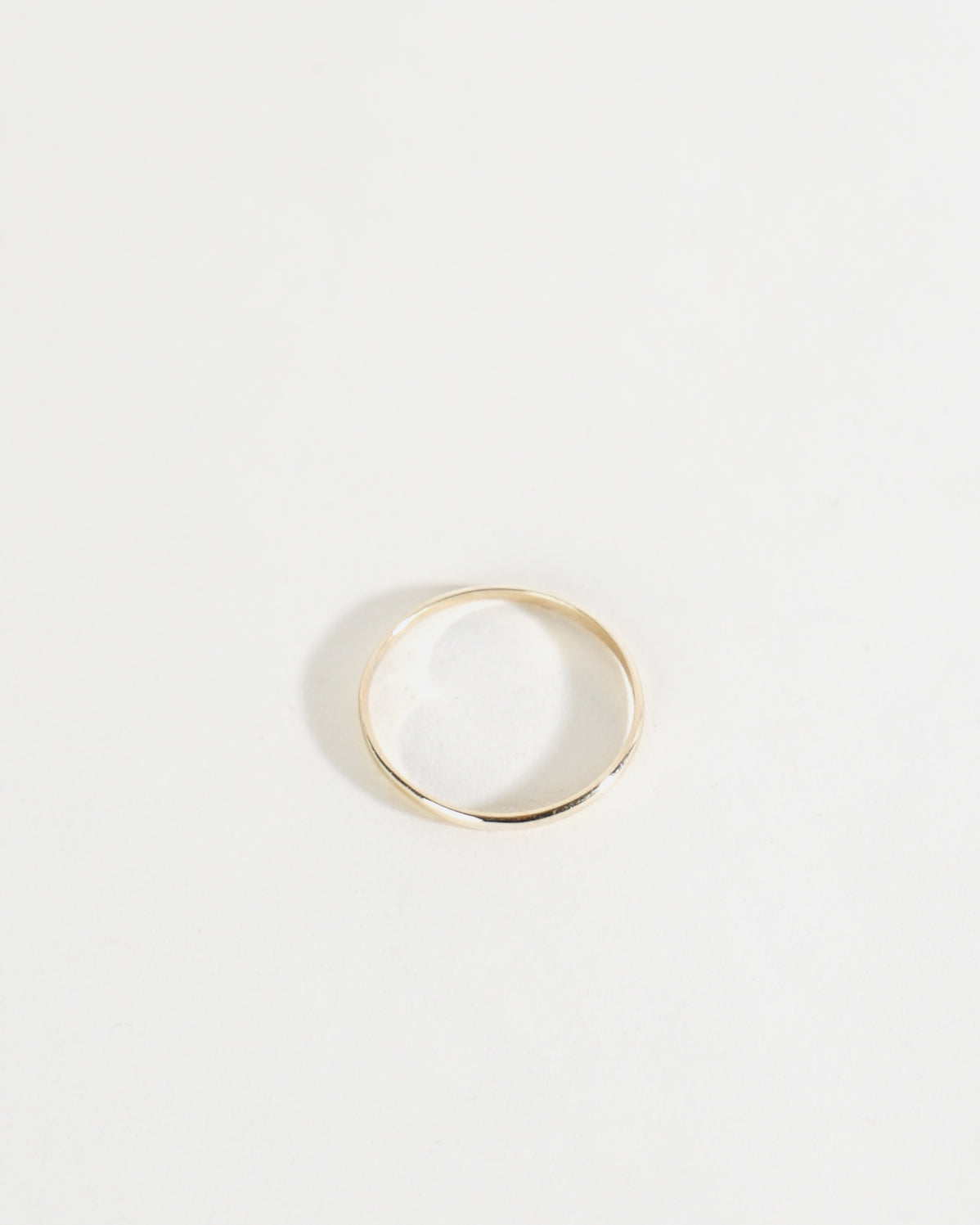 14k Gold Band Ring / size: 9