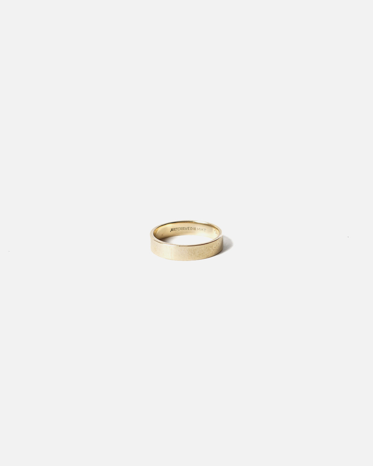 14K Gold Band Ring / size: 6